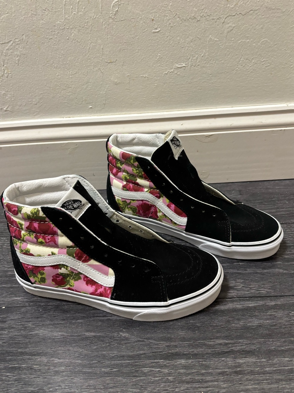 Unisex vans off the wall skateboard floral high top sneaker size 6 men